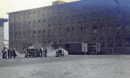 Mystery Friday Foto #44 : Joe Tracy test driving the 1905 Locomobile racer at the Bridgeport factory