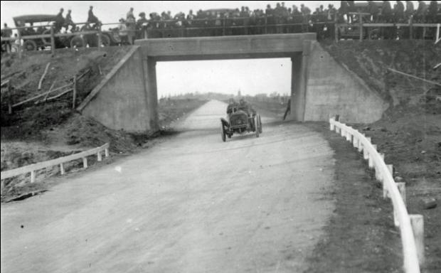 Kleiner’s Kolumn: The Carman Avenue Motor Parkway Bridge Removal