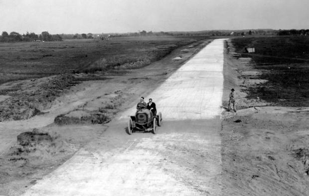 Kleiner’s Korner: The Long Island Motor Parkway and Levittown