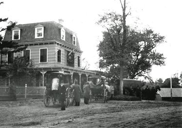 On the Vanderbilt Cup Race Course: The Lake Success Hotel and Cottage