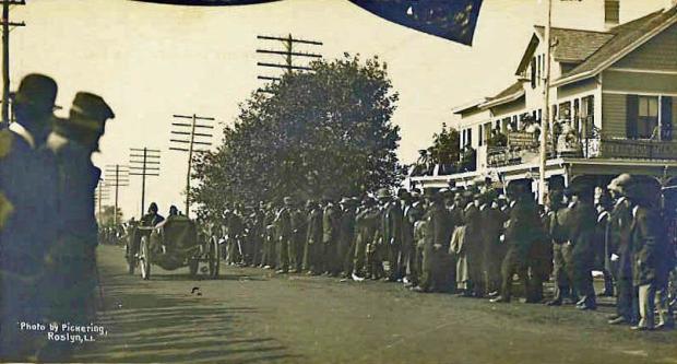 Peter Helck and a Piece of Locomobile Vanderbilia