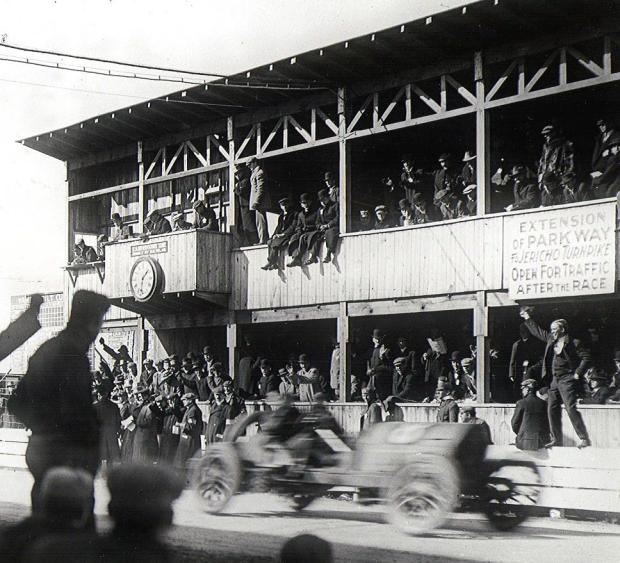 Anatomy of a Photo: Harry Grant Winning the 1909 Vanderbilt Cup Race