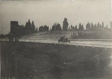 Mystery  Foto #40 Solved: The G21 Stoddard-Dayton during the Garden City Sweepstakes at the Bethpage Curve
