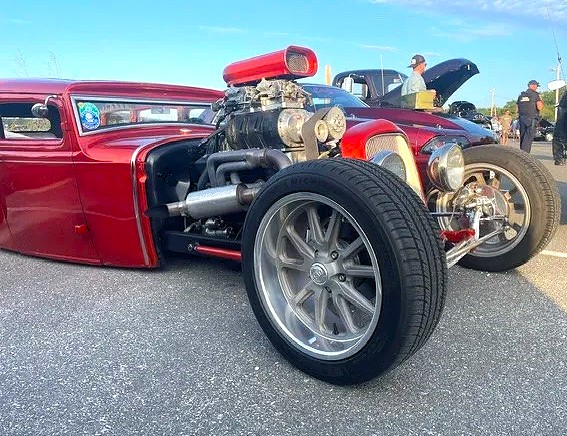 Cruz-In & Car Show, Hampton Bays, NY