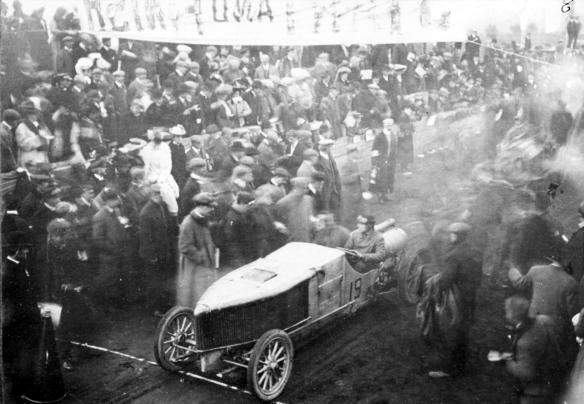 White  #19 (1905)